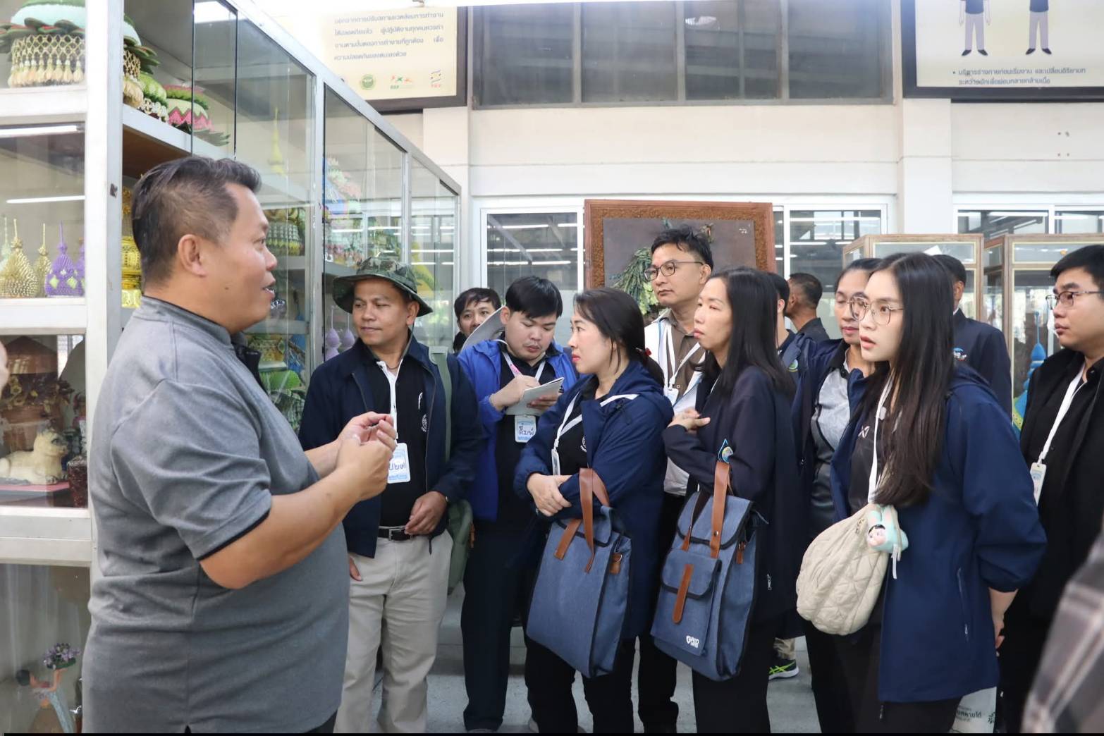 title - ผอ.ศพส. มอบหมายให้ ผู้อำนวยการกลุ่มฝึกอบรมและการพัฒนาผลิตภัณฑ์ เป็นผู้บรรยายพิเศษ ในหัวข้อเรื่อง 